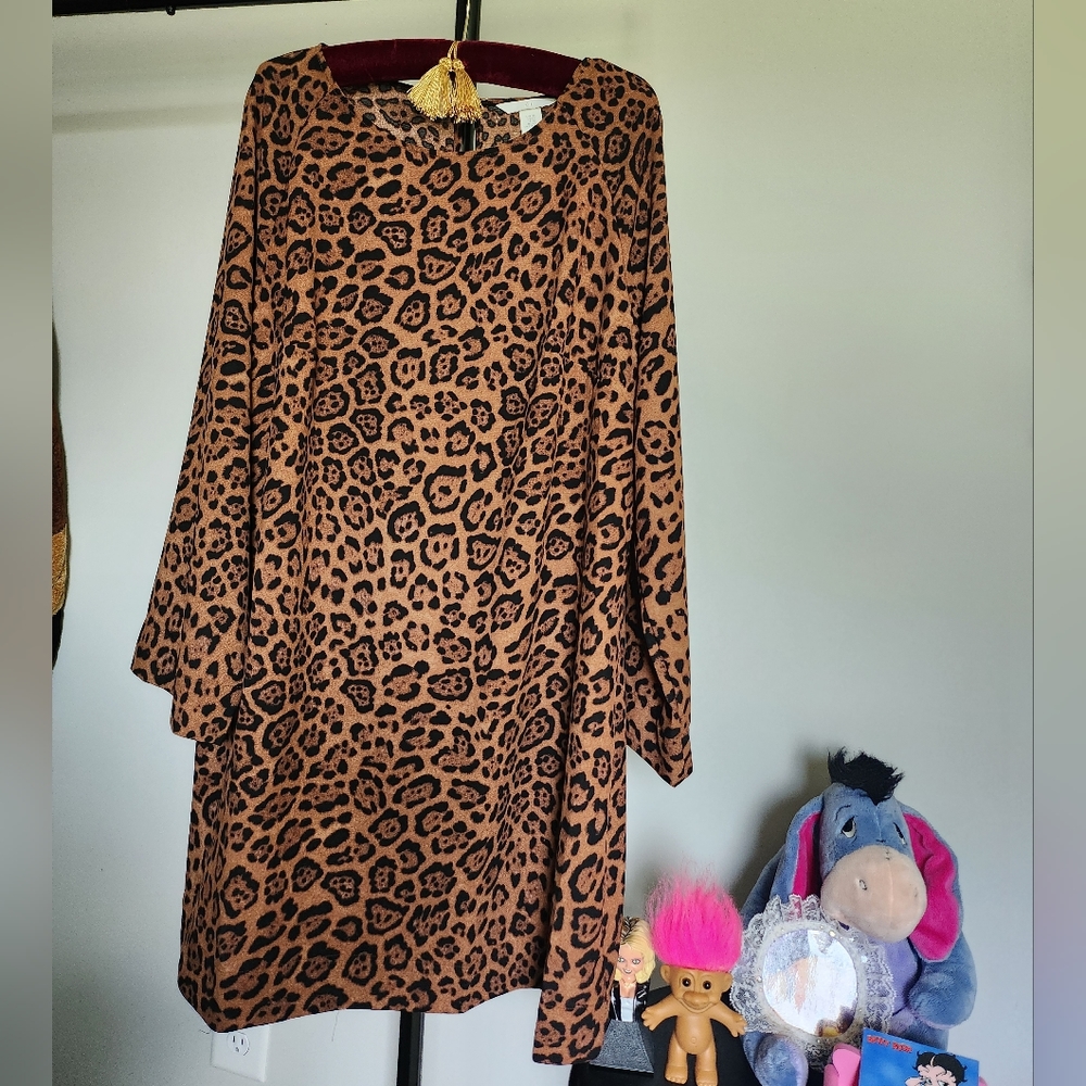 NWT H&M Leopard Print Long Sleeve Dress